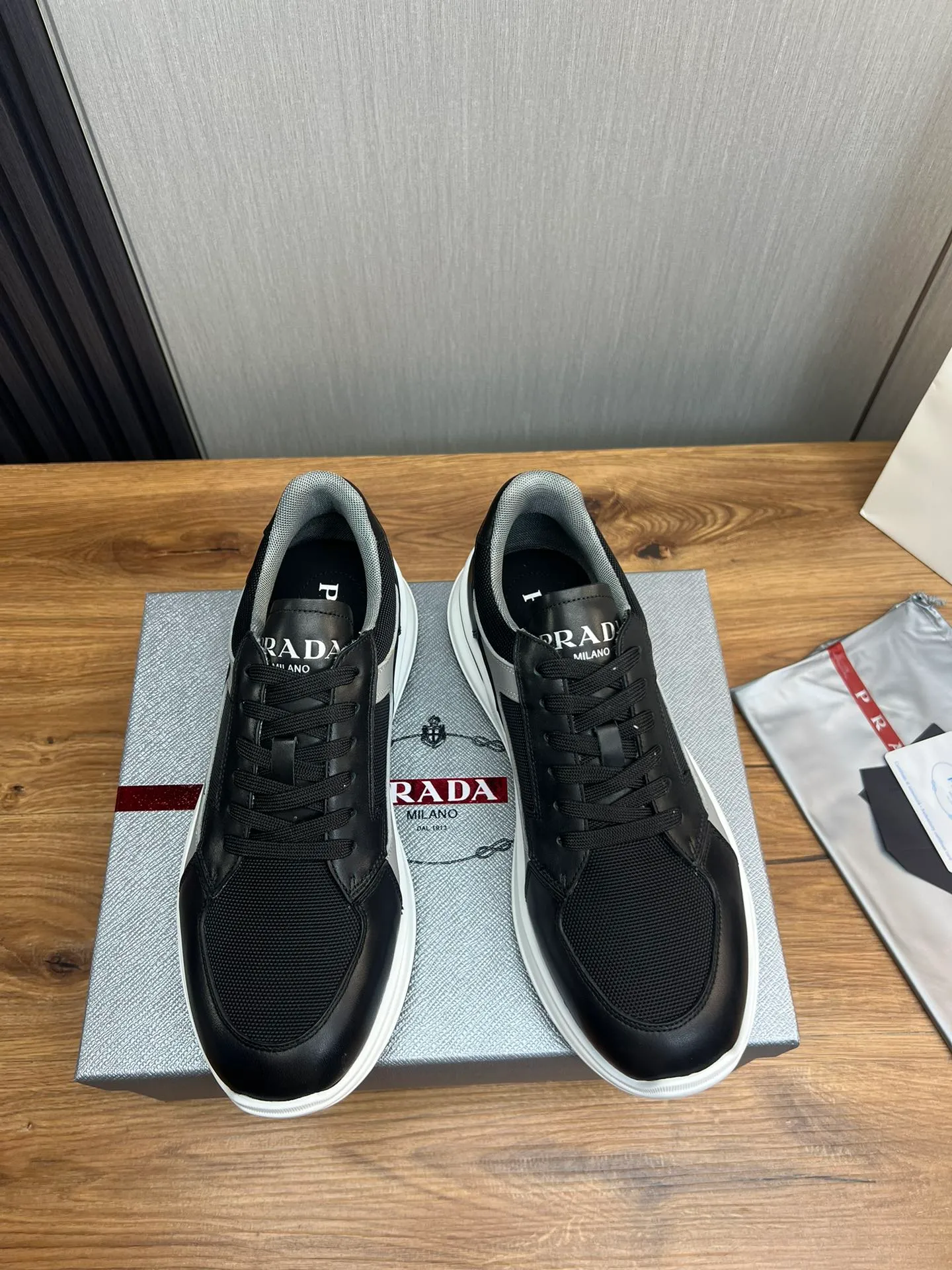 Men's shoes 💰620💰 [PRADA] Men's shoes are popular in the counter, official website is synchronized, 1 high-quality shipment ✔️Original cowhide stitching mesh + cowhide lining, 1🆚1 replica, original original bottom, 38-45 (45 customized, non-refundable)